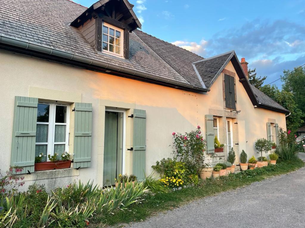 Gite Le Domaine D Orphee Marmagne  外观 照片